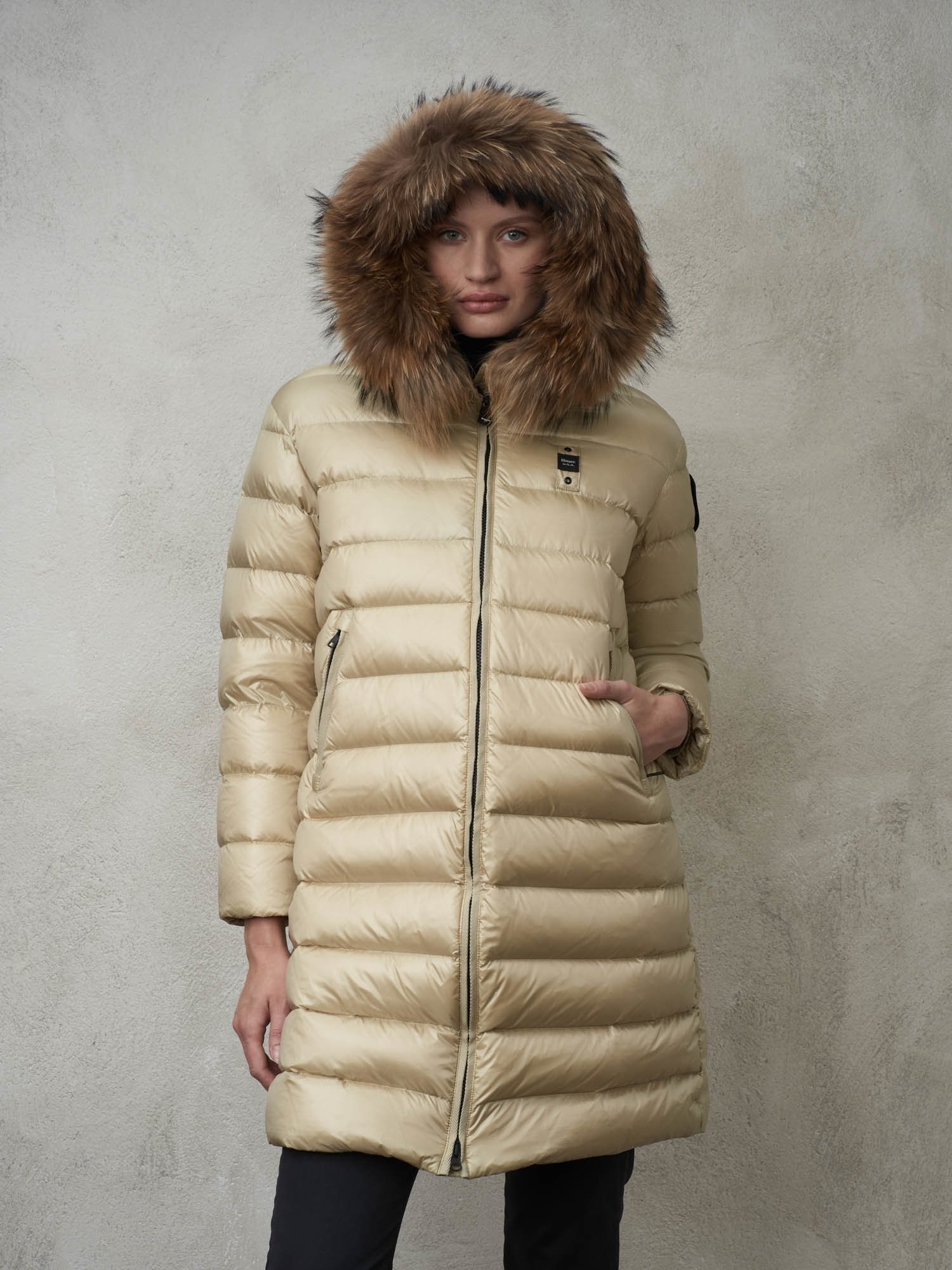 Blauer 23WBLDK03094 005050 Gold Clothing Woman Duvet Blauer 23WBLDK03094 005050 Gold Clothing Woman Duvet