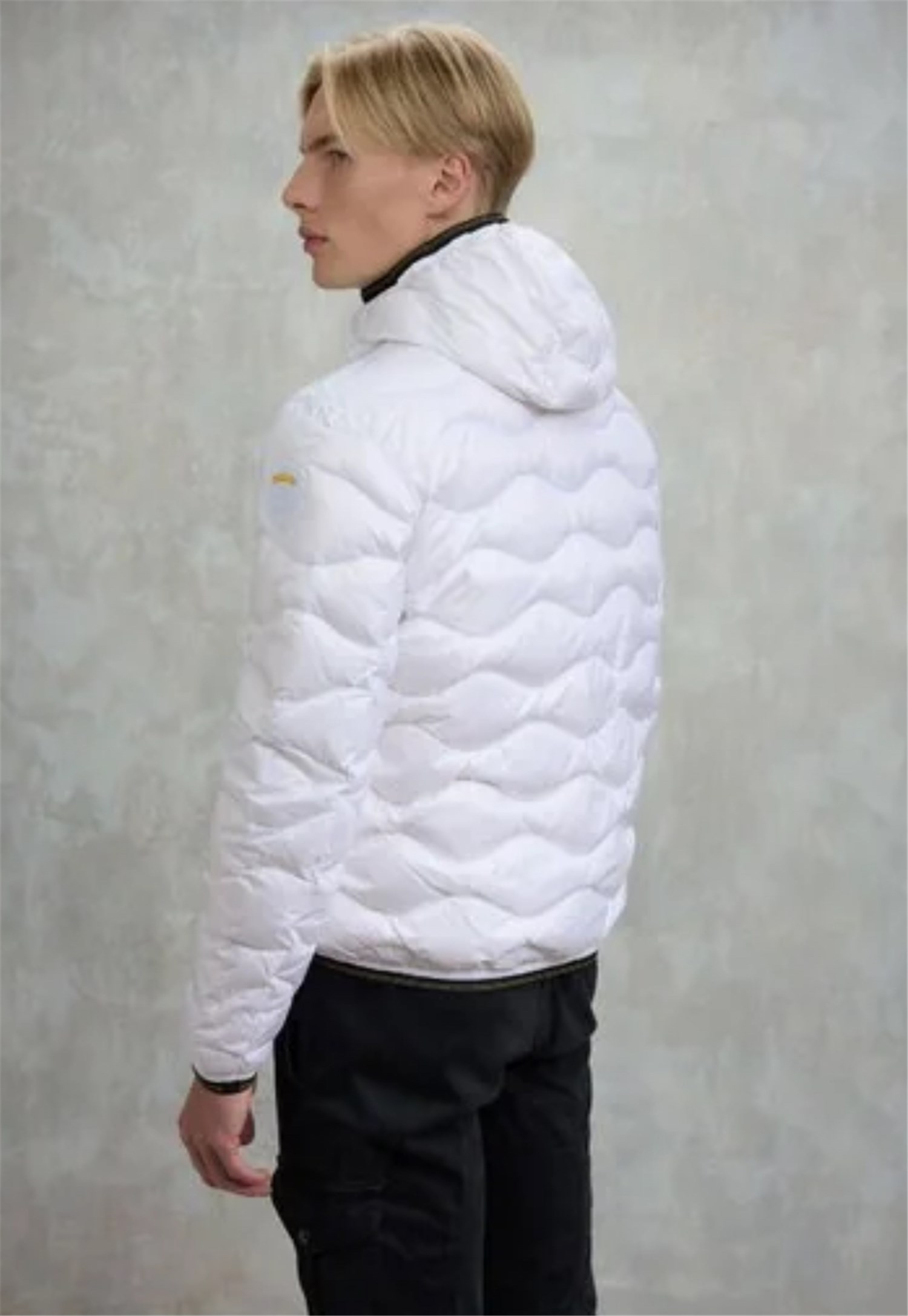 Blauer 25WBLUC03074 006355 Bianco Abbigliamento Uomo Piumino Blauer 25WBLUC03074 006355 Bianco Abbigliamento Uomo Piumino