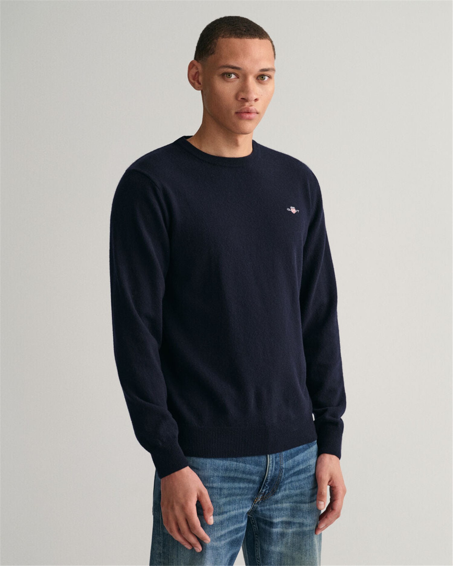 Gant 2403.087211 Blu scuro Abbigliamento Uomo Maglia Gant 2403.087211 Blu scuro Abbigliamento Uomo Maglia