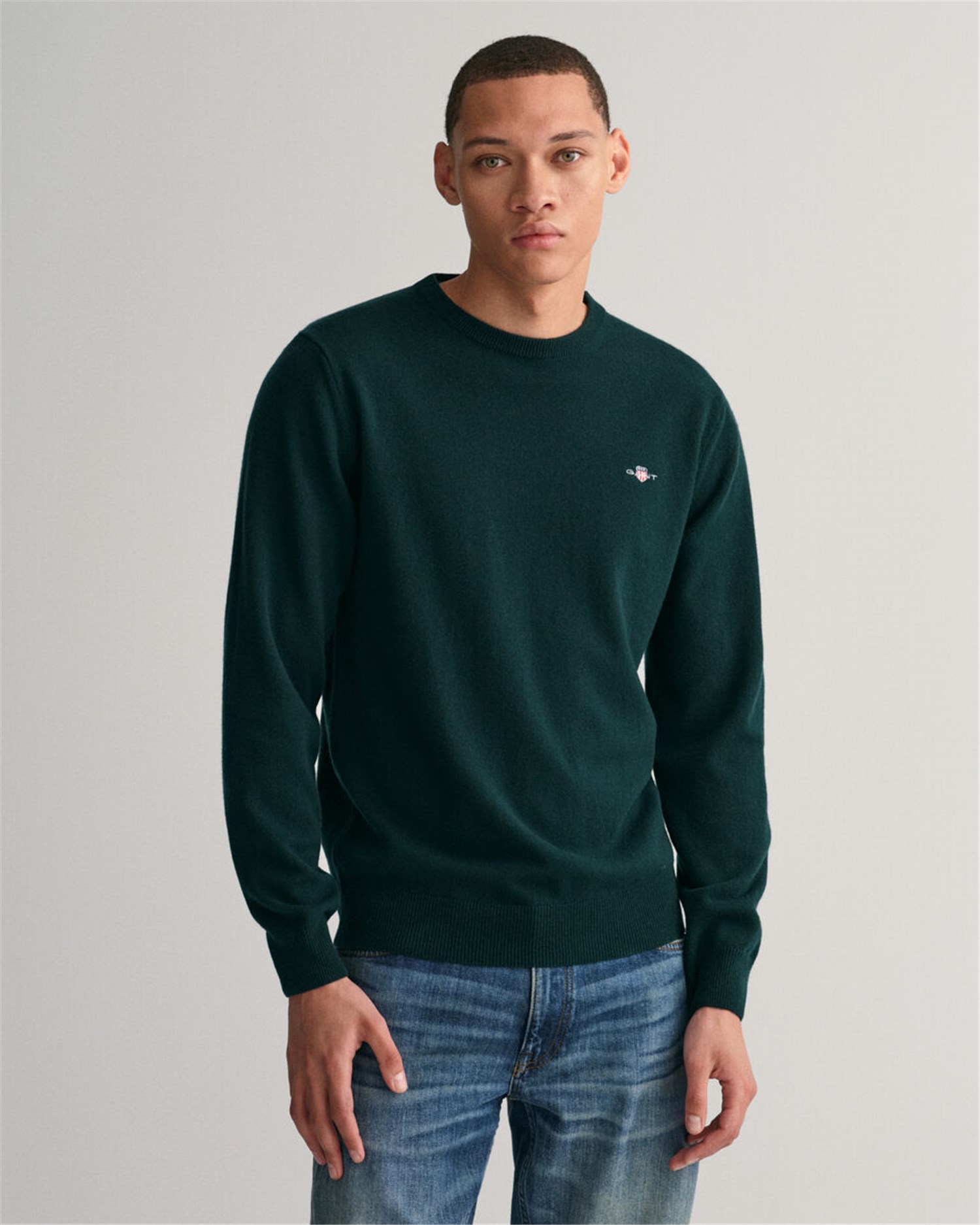 Gant 2403.087211 Verde Abbigliamento Uomo Maglia Gant 2403.087211 Verde Abbigliamento Uomo Maglia