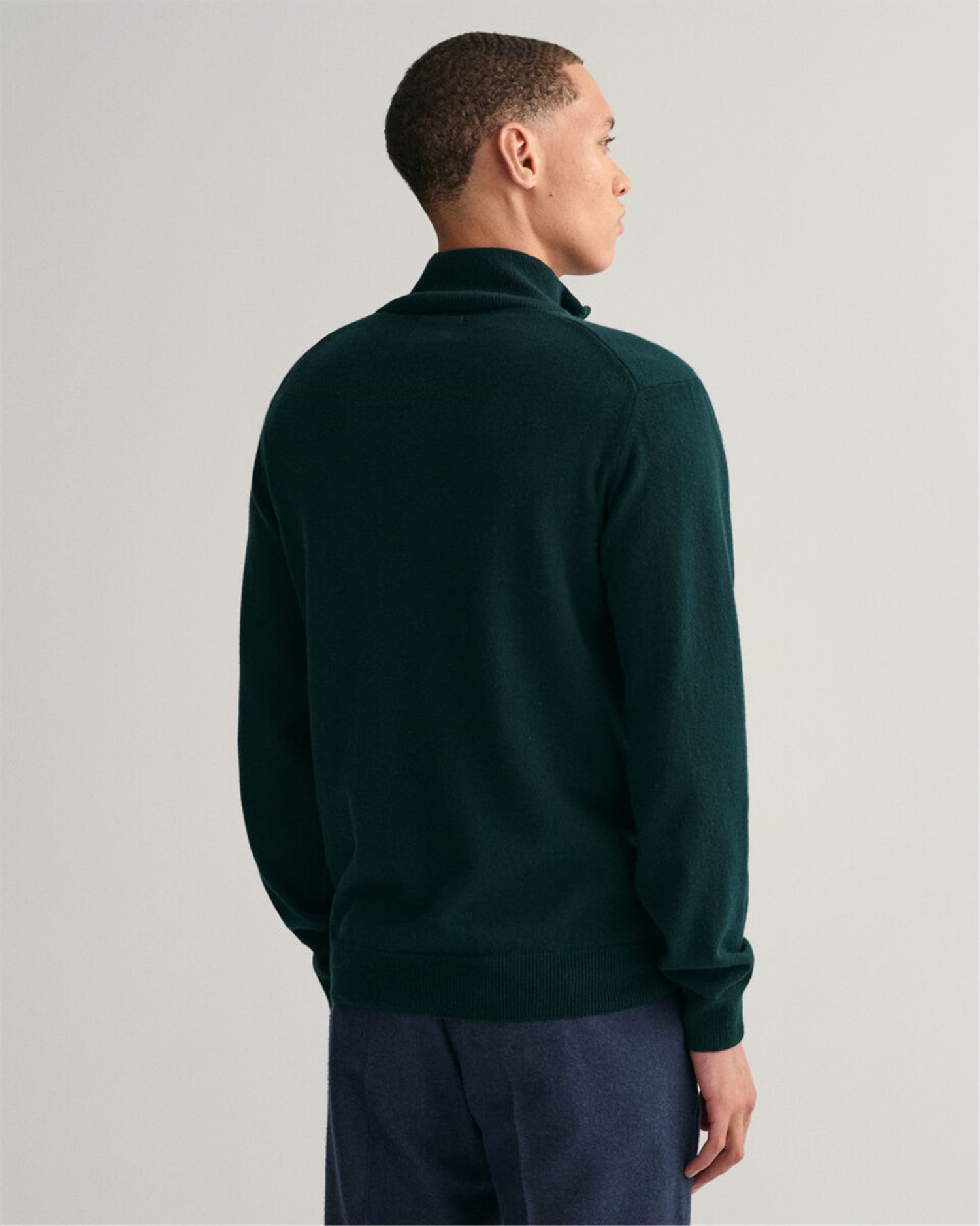 Gant 2403.087213 Verde Abbigliamento Uomo Maglia Gant 2403.087213 Verde Abbigliamento Uomo Maglia