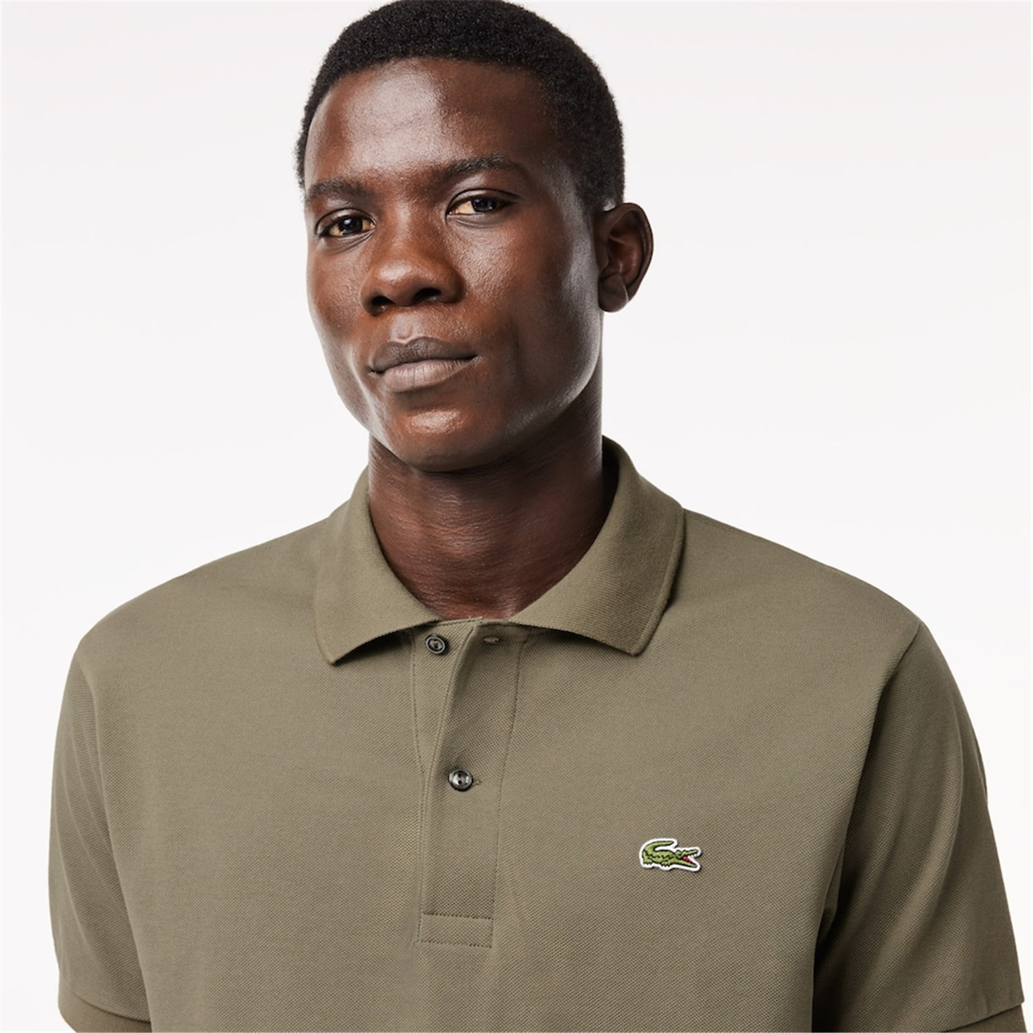 Lacoste L.12.12 Verde Militare Abbigliamento Uomo Polo Lacoste L.12.12 Verde Militare Abbigliamento Uomo Polo