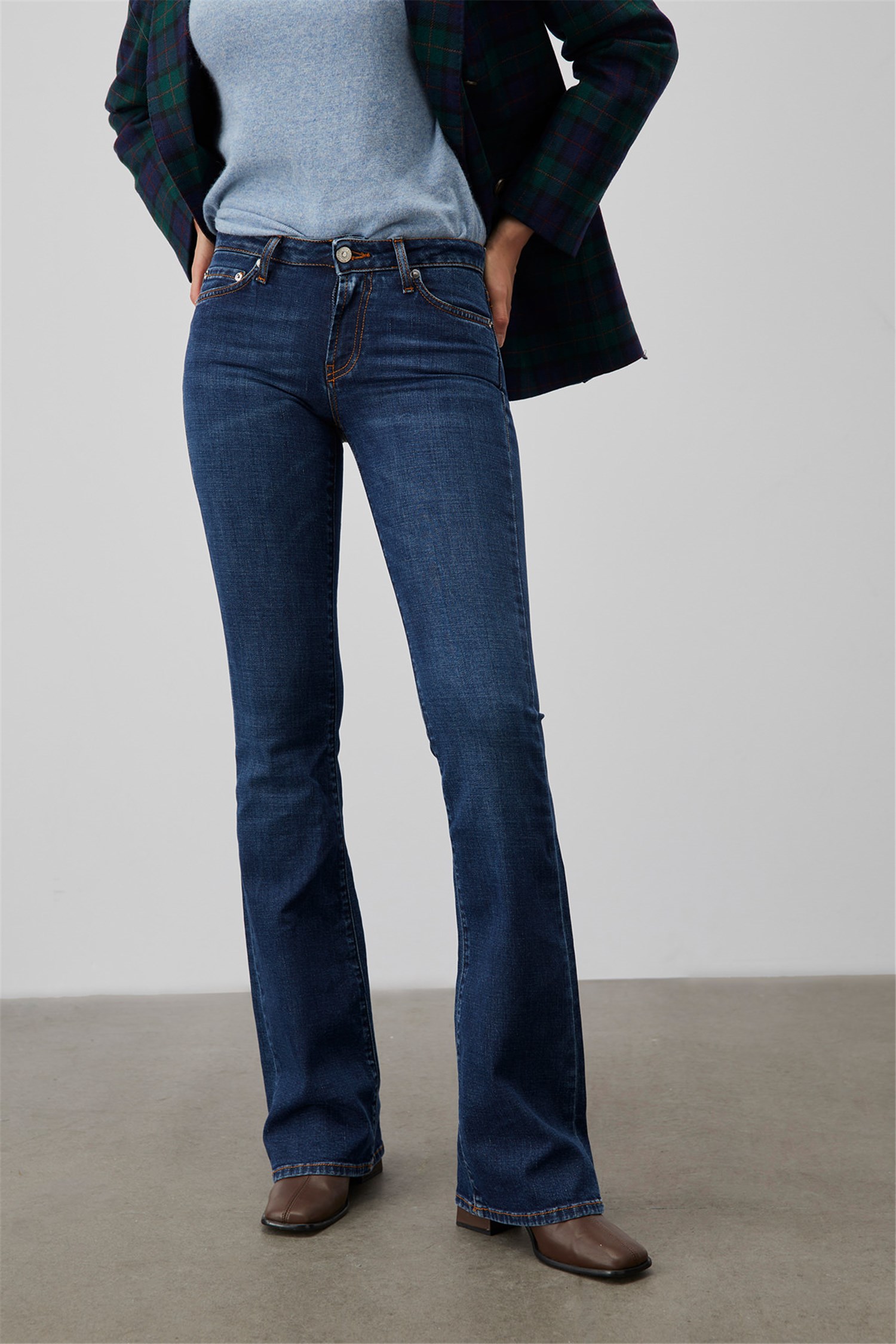 ROY ROGER'S RND005D4632114 Medium blue Clothing Woman Jeans ROY ROGER'S RND005D4632114 Medium blue Clothing Woman Jeans